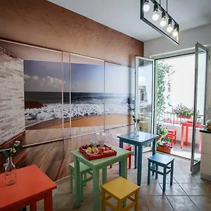  Bed & Breakfast Scirocco House