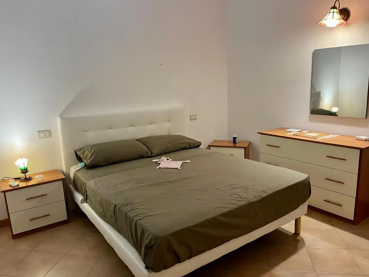 Oliveri Nuovo Appartamento 5 Posti Letto Piu Posto Auto Privato 0*,